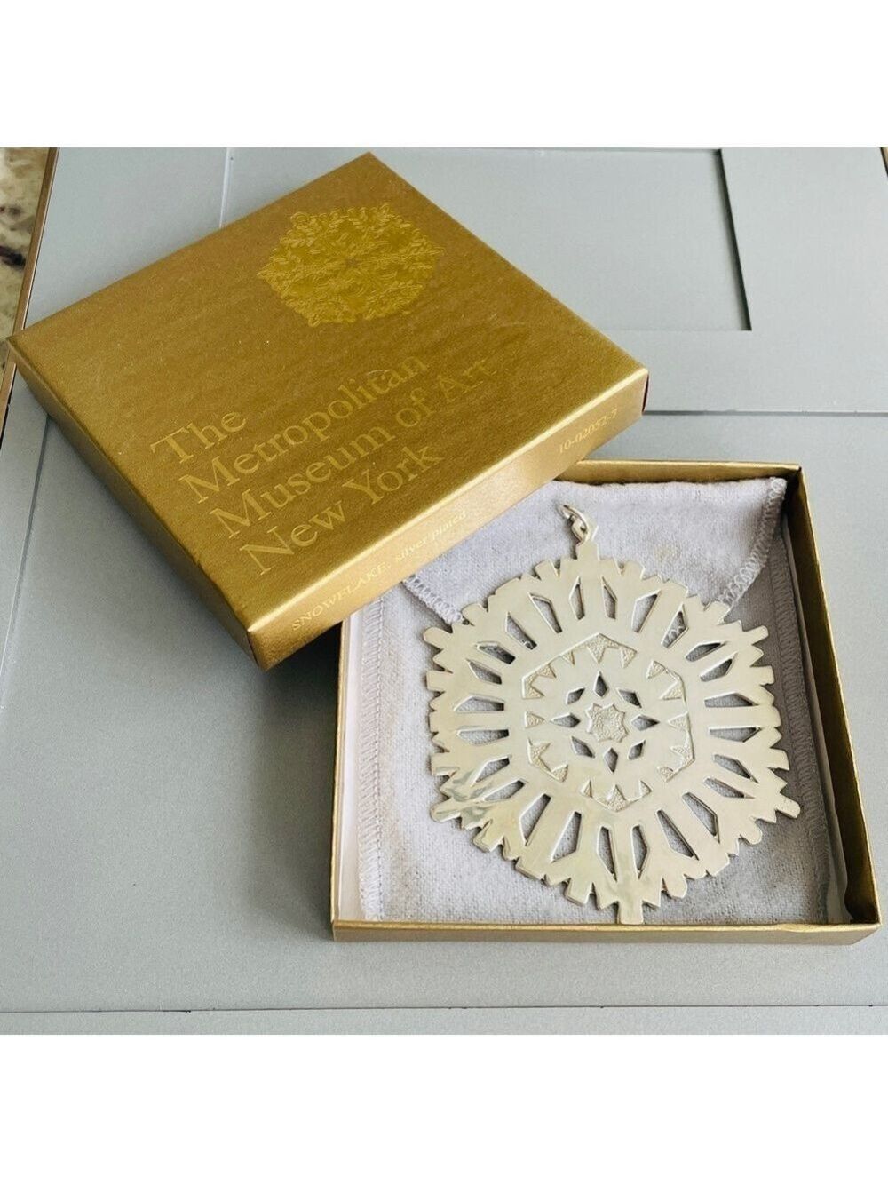 1972 MMA Metropolitan Museum Art SNOWFLAKE Tree ORNAMENT PENDANT STERLIN…